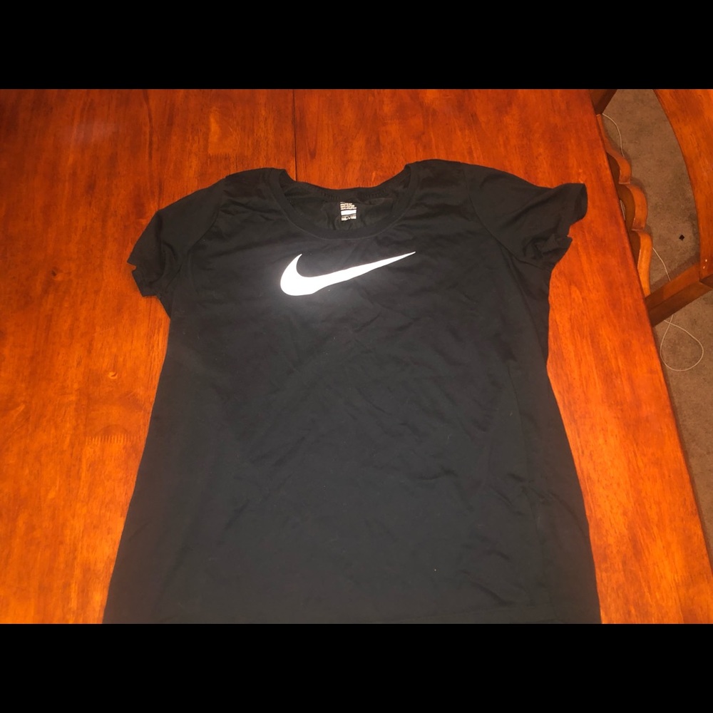 Nike T-shirt